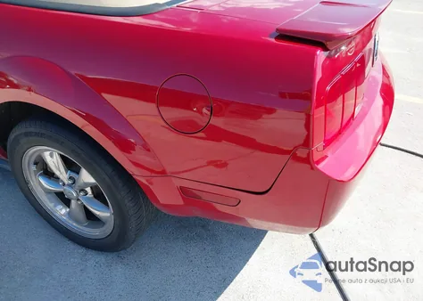 2008 Ford Mustang V6 Deluxe/V6 Premium из США, поврежденный, VIN 1ZVHT84N985204855